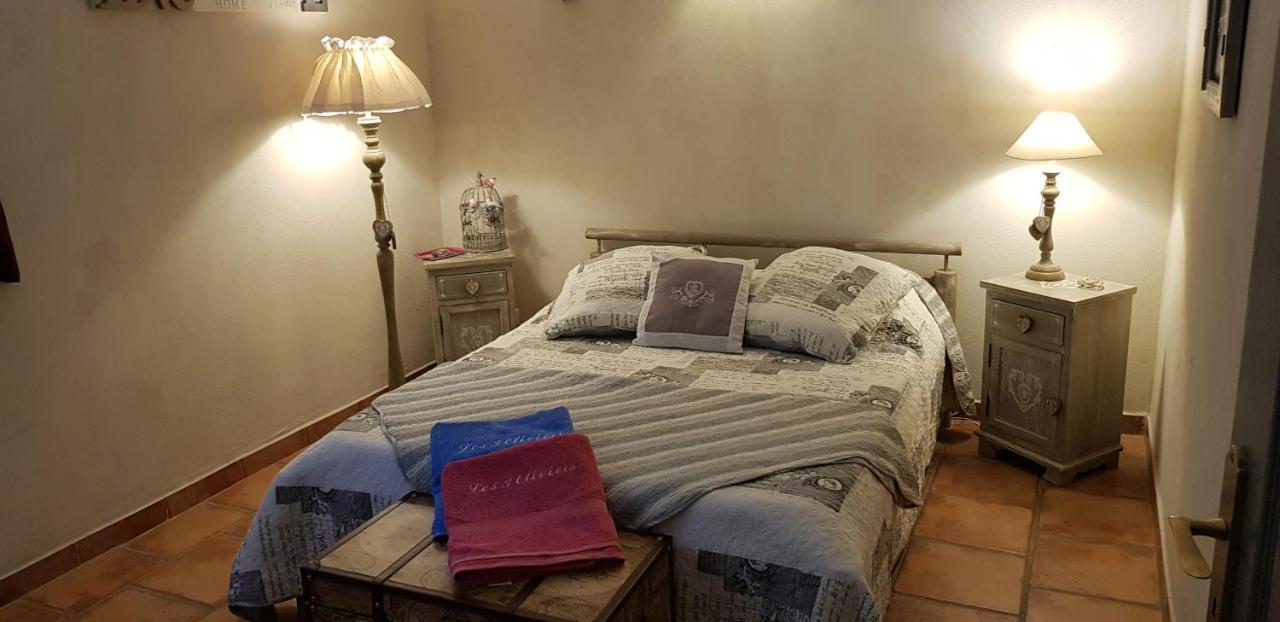 Bed and Breakfast Fenetre Sur Les Alpilles Saint-Martin-de-Crau Zewnętrze zdjęcie