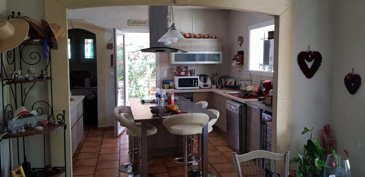 Bed and Breakfast Fenetre Sur Les Alpilles Saint-Martin-de-Crau Zewnętrze zdjęcie