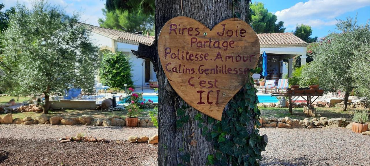 Bed and Breakfast Fenetre Sur Les Alpilles Saint-Martin-de-Crau Zewnętrze zdjęcie