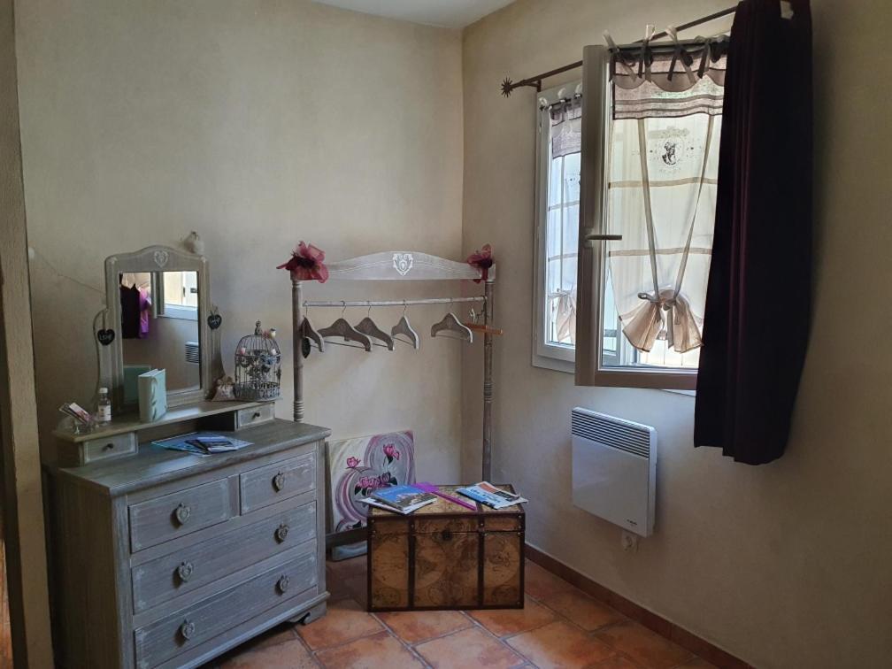 Bed and Breakfast Fenetre Sur Les Alpilles Saint-Martin-de-Crau Zewnętrze zdjęcie