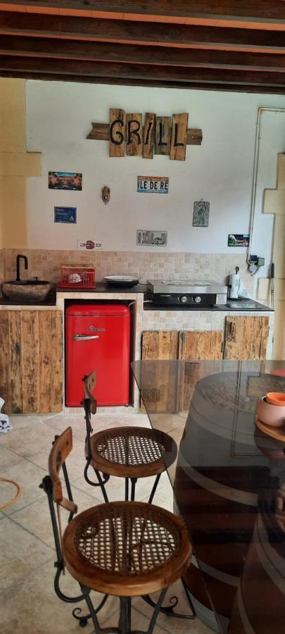 Bed and Breakfast Fenetre Sur Les Alpilles Saint-Martin-de-Crau Zewnętrze zdjęcie